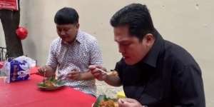 Niat Melipir Sambil Bikin Video Buat `Ayang Embeb`, Driver Ojol Kaget Makan Bareng Seorang Menteri