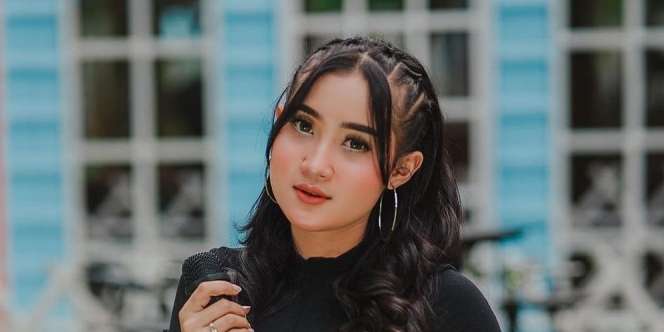 Dijuluki Queen of Ambyar, Ini 5 Potret Gaya Pedangdut Yeni Inka