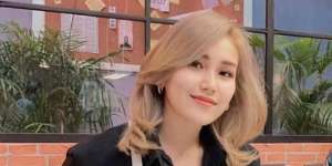 Ayu Ting Ting Tampil Flawless dengan Riasan MUA Rama Jee, Terlihat Makin Adem