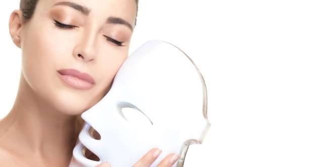 Pakai Masker LED, Tetap Butuh Perawatan Kulit Profesional