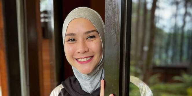 Heboh Zaskia Mecca Curhat Lelah Berantem Setiap Hari, Dengan Siapa?