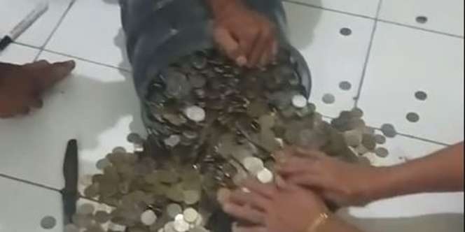 Viral Cewek Ini 2 Tahun Rajin Nabung Koin di Galon Air, Pas Dibuka Dapatnya Rp11 Juta
