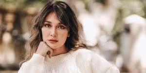 4 Gaya Makeup Karya MUA di Wajah Luna Maya, Mana Favoritmu?