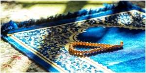 Bacaan Doa Istighotsah untuk Mohon Pertolongan Menghadapi Masalah Hidup