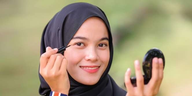 Cara Membuat Alis Tumbuh Lebat Secara Alami