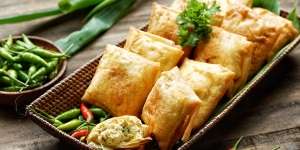 Beda dari Lainnya, Martabak Mie Madura Enaknya Tak Habis-Habis