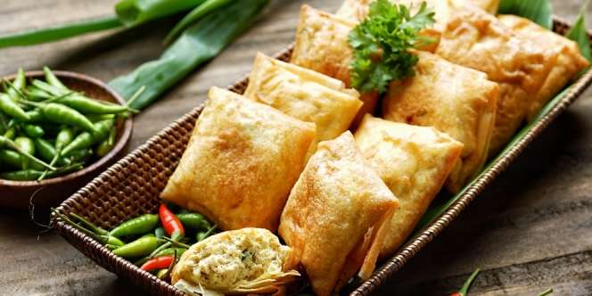 Beda dari Lainnya, Martabak Mie Madura Enaknya Tak Habis-Habis