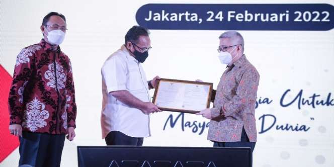 Terima Sertifikat Halal dari Kemenag, Vaksin Merah Putih Aman untuk Umat Islam