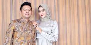 Kenal Dua Bulan Langsung Lamaran, Ini 5 Potret Kemesraan Kiki The Potters Bareng Tunangan