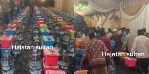 Viral Peserta Hajatan Dapat Besek Container dan Galon, yang Diundang Ga Datang Auto Menyesal