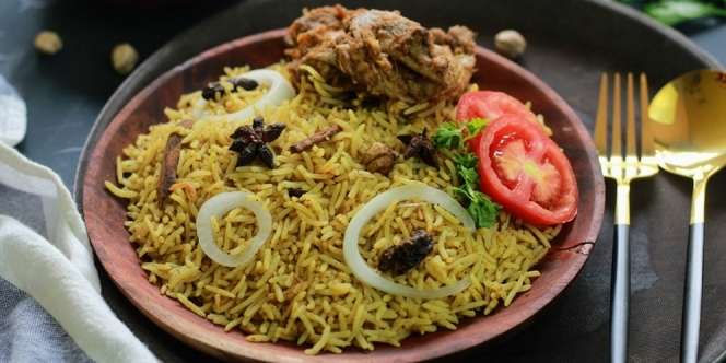 Mencicipi Lezatnya Nasi Kebuli di Depok yang Bisa Jadi Inspirasi Menu Bancakan