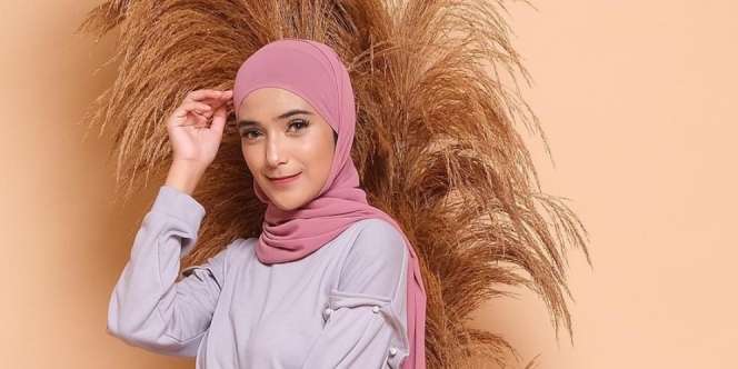 Parasnya Disorot! 5 Potret Nadya Mustika Mantan Istri Rizki DA Zaman Kuliah