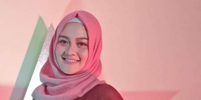 Potret Terbaru Ika D'Academy 2, Makin Memesona dengan Berhijab