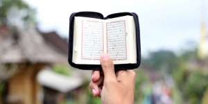 8 Amalan Membaca Ayat Kursi Lengkap dengan Arab, Latin, Artinya Serta Keutamaannya Meningkatkan Kecerdasan