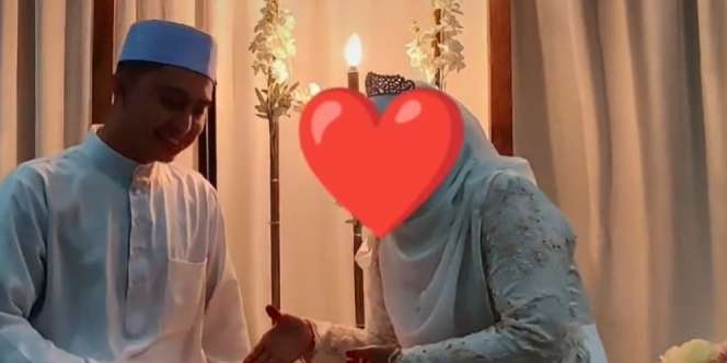 Viral! Resmi Menikah Si Pria Malu-Malu Kucing Bersalaman dengan Istri, Emak Turun Tangan
