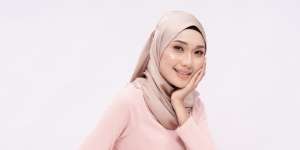 Makeup Waterproof, Water Resistant, dan Sweatproof, Mana yang Lebih Tahan Lama?