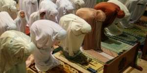 7 Ketentuan dan Cara Sholat Gerhana Bulan, Setiap Rakaat Terdapat 2 Kali Berdiri Serta Ruku
