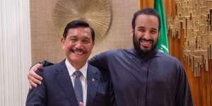 Potret Persahabatan Luhut dan Putra Mahkota Saudi Sampai Diberi Kiswah: Agama Tak Jadi Soal