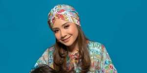 Outfit Nagita Slavina Nonton Basket, Dikira Netizen Pakai Apron Masak