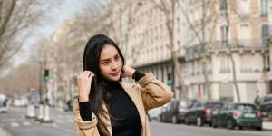 Potret Keren Anya Geraldine Selama di Paris, Foto Bareng Alleia Putri Ariel Noah Jadi Sorotan