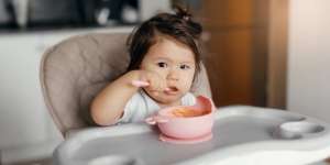 Dokter Berikan Tips Biar Si Kecil Betah di Kursi Makan