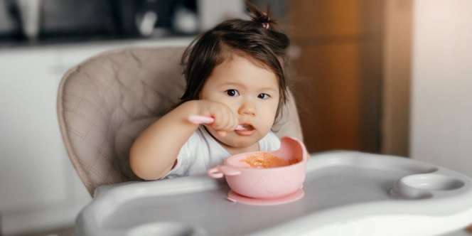 Dokter Berikan Tips Biar Si Kecil Betah di Kursi Makan