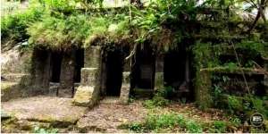 7 Potret Rumah Batu yang Ditempati Satu Keluarga, Lokasinya di Tengah Hutan!