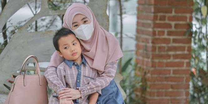 Jadi Ibu Tunggal, Tengok Momen Haru Larissa Chou dan Putra Semata Wayangnya