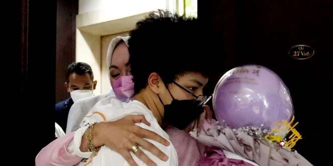 Momen Bahagia Keanu Massaid Bareng Angelina Sondakh