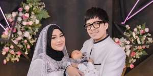 Baru Lahir, Anak Aurel dan Atta Sudah Dapat Kado Branded 'Tas Oranye'
