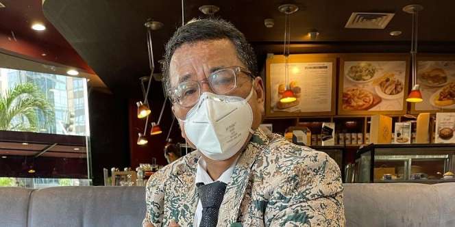 Hotman Sindir Artis yang Ngaku Diundang ke Paris Fashion Week