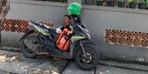 Diduga Sakit Tetap Kerja, Driver Ojol Meninggal Tergeletak depan Ruko: 'Pernah Curhat ke Teman'