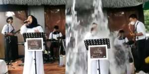 Ngakak Tapi Kasihan, Momen Biduan Basah Kuyup Kesiram Air dari Tenda Bocor