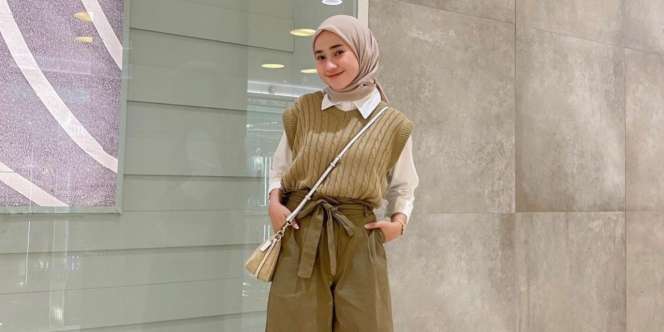 Inspirasi Outfit Hijab Hijau Olive, Sederhana Namun Tetap Kece