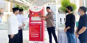 Pertama di Indonesia, ATM Sampah Dibangun di Masjid Sulsel