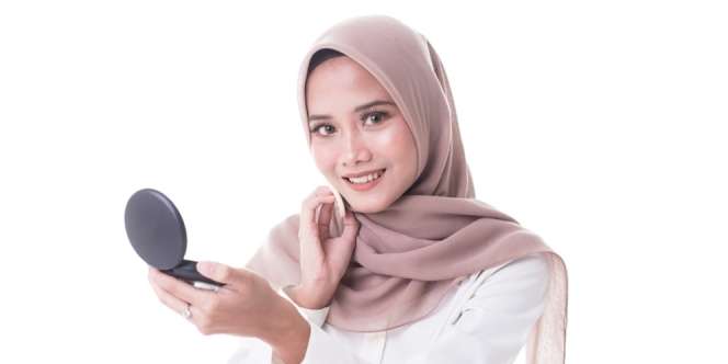 Hasil Glowing dan Tahan 12 Jam, Wardah Luncurkan Cushion Baru