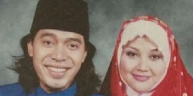 5 Potret Istri Komedian Komeng yang Jarang Tersorot
