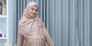5 Potret Jihan Salsabila Istri Ustaz Syam Hamil Anak Pertama, Pesonanya Bikin Takjub!
