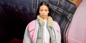 Deretan Gaya Nafa Salvana Tampil di Milan Fashion Week 2022