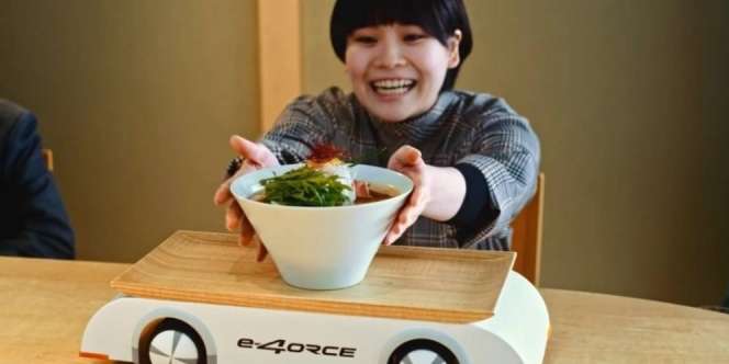 Futuristik, Desain Mobil Mini Pengantar Ramen
