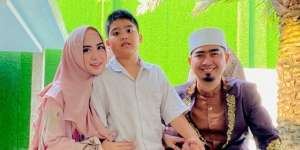Innalillahi, Kabar Duka dari Ustaz Solmed dan April Jasmine