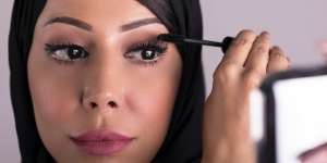 Tutorial Makeup untuk Hangout Agar Riasan Bebas Luntur Seharian