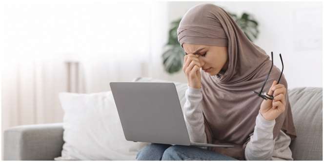 Cegah Mata Lelah saat Bekerja, Ini Pengaturan Komputer yang Ideal
