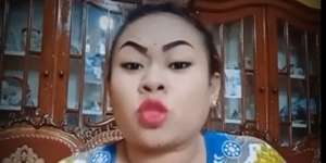Wajah Polos Tiktokers Tante Lala Tanpa Makeup Terungkap, Dipuji Auranya Lebih Muda