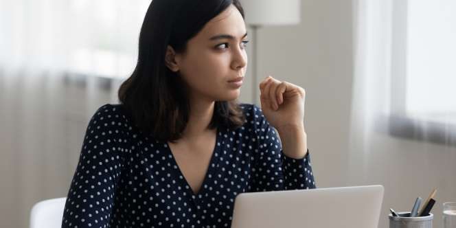 Dari Manual hingga Berbasis Web, Ini Dia Jenis-Jenis Mesin Absensi Pegawai