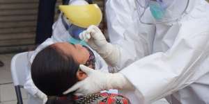 Sudah Menunggu 2 Jam untuk Tes Swab Covid-19, Wanita Ini Rupanya Salah Antrean