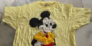 Untung Banyak! Pria Jual Kaos Bekas Lusuh Ditawar Sampai Rp3 Juta