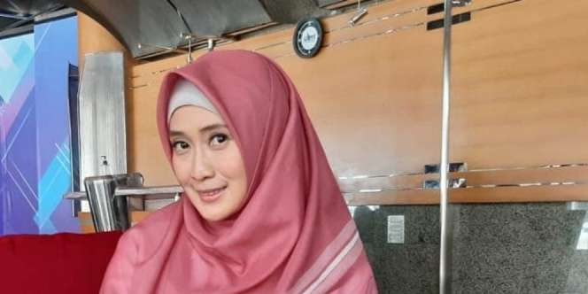 Masya Allah! Bu Sari Tukang Ojek Pengkolan Kini Bisnis Kafe, Pesan Kopi Hari Jumat Bayar Seikhlasnya Buat Sedekah