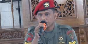MasyaAllah, Anggota Kopassus Ini Tak hanya Jago Perang, Tapi Juga Pandai Mengaji Alquran