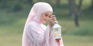 Outfit Lesti Saat ke Kantor Polisi Lebih Mahal dari Isi Amplop DS